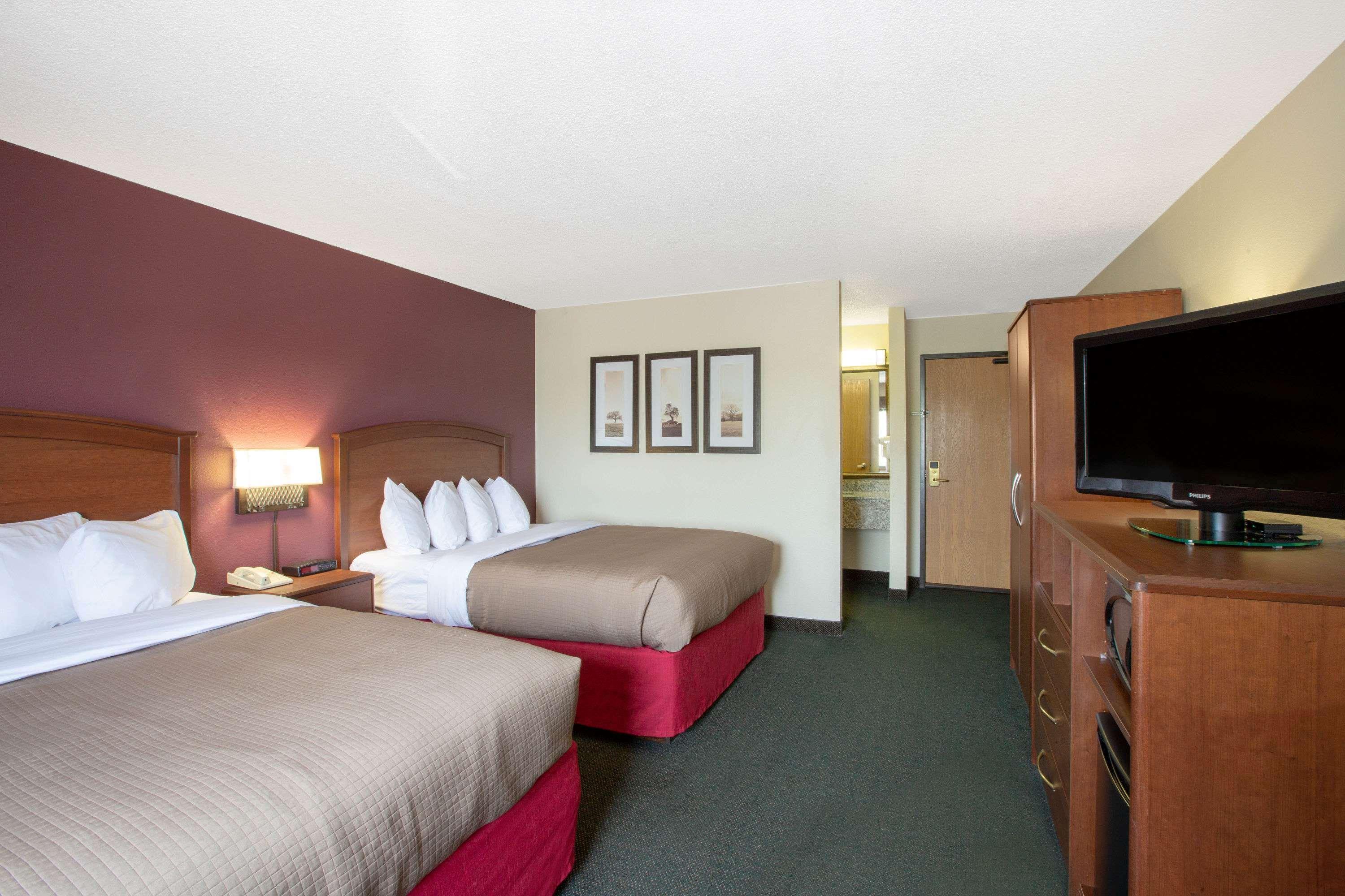 Americinn By Wyndham Hotel