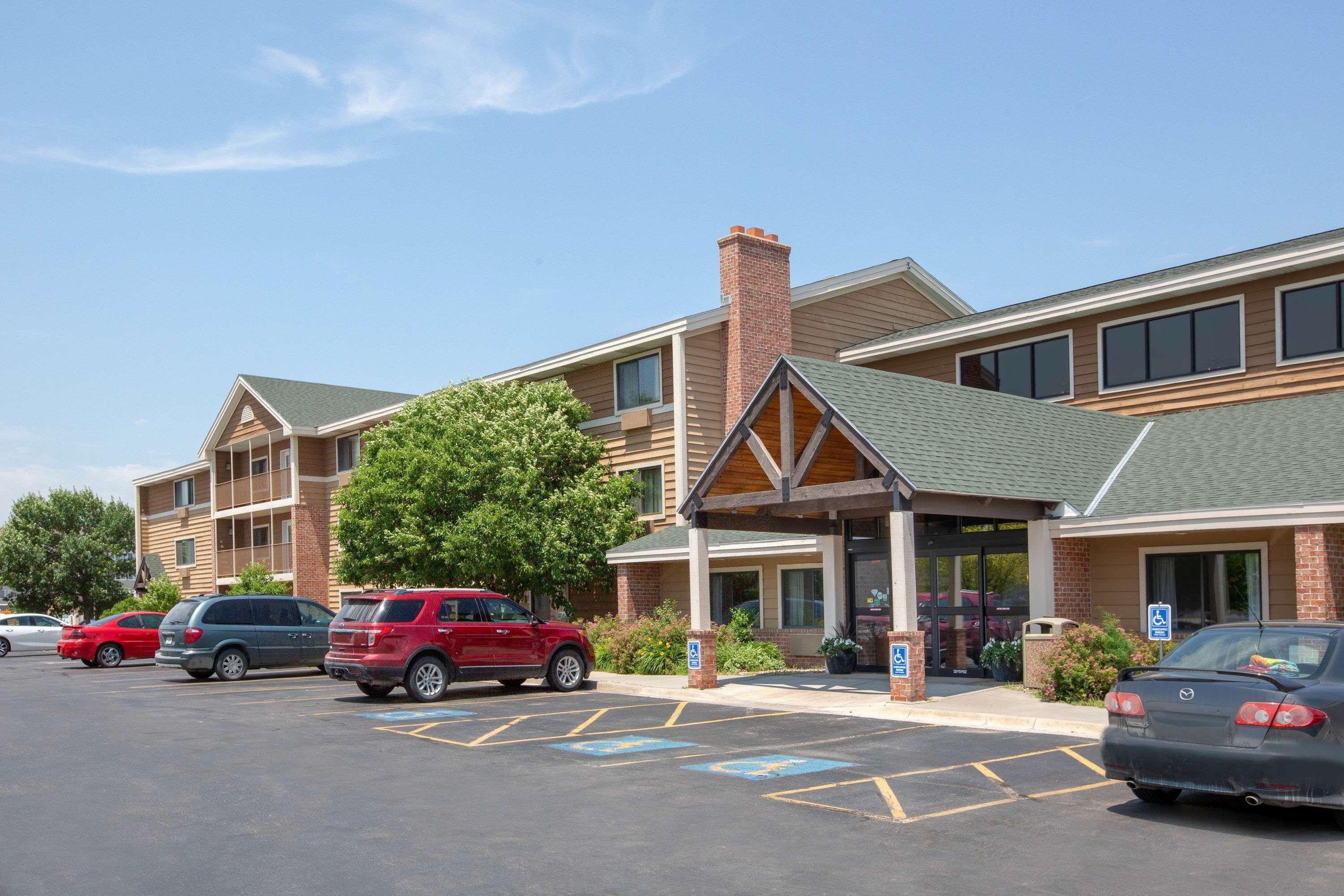 Americinn By Wyndham Hotel