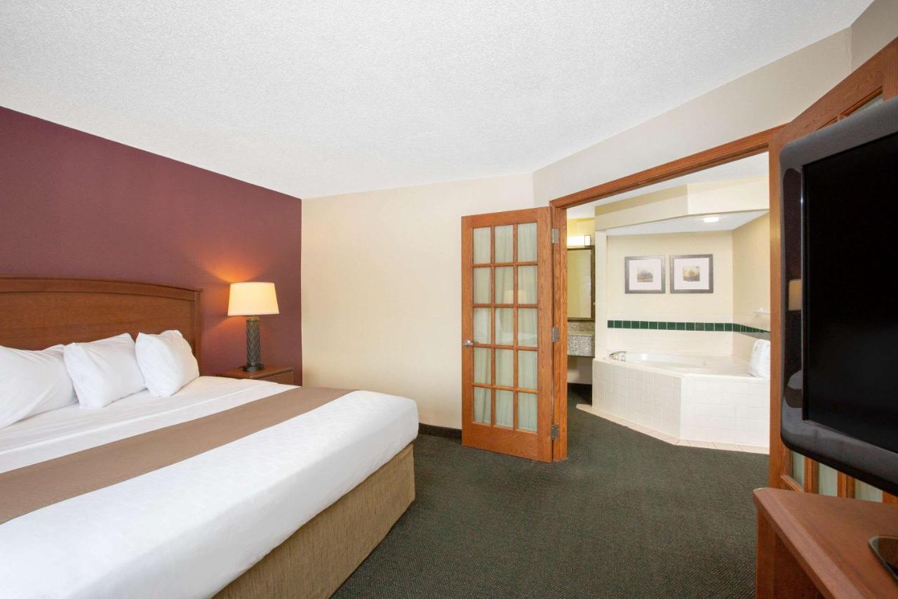 Hotel Americinn By Wyndham Kearney