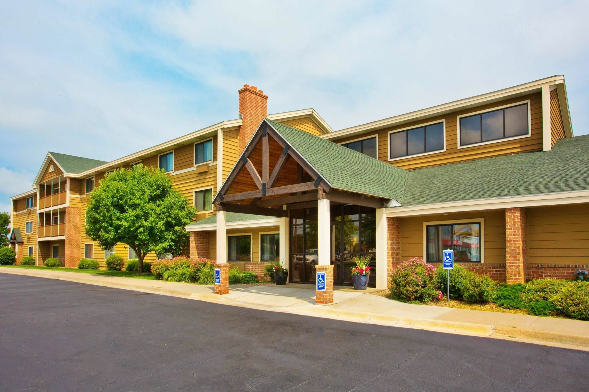 Hotel Americinn By Wyndham 3*
