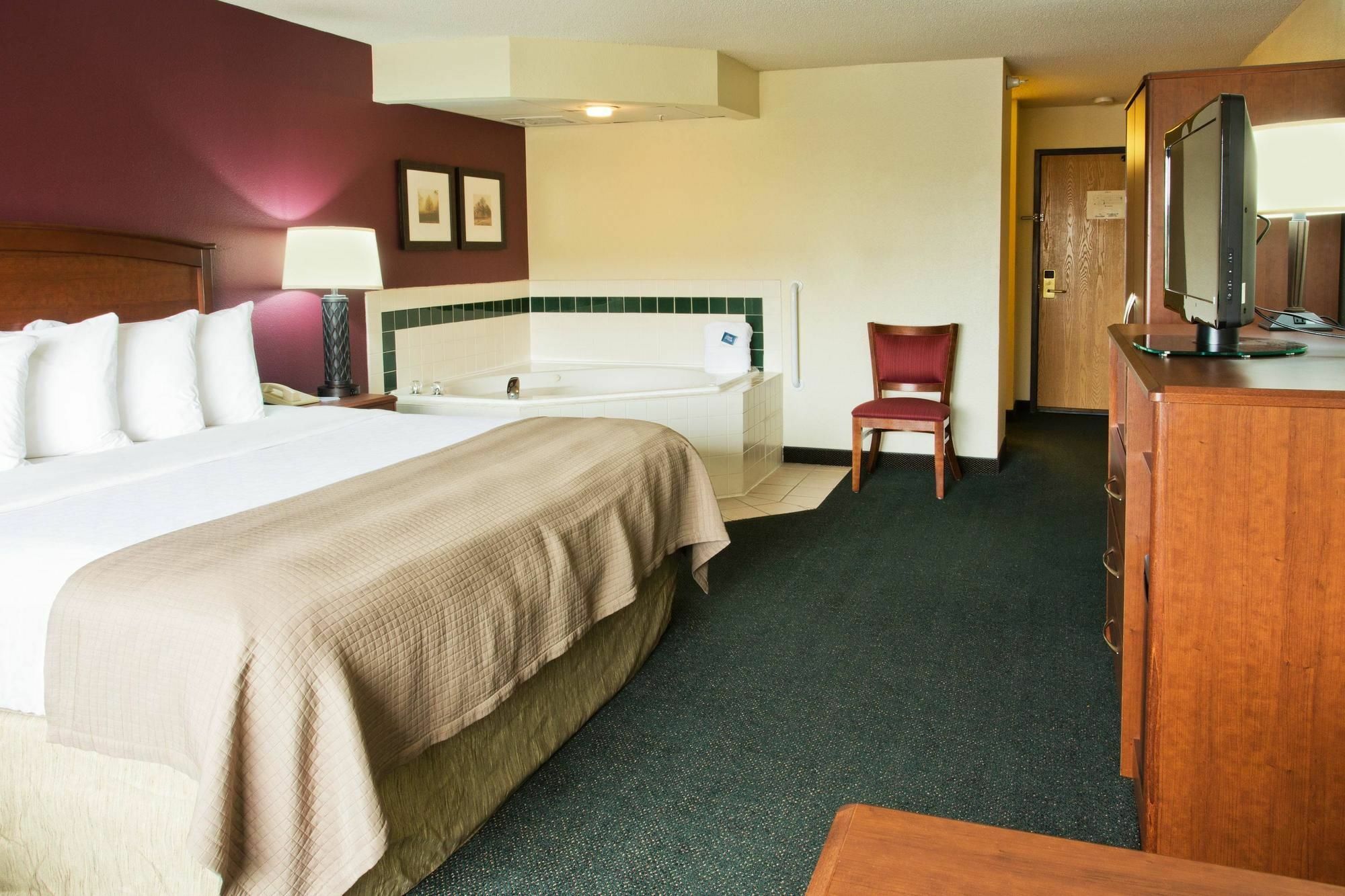 Americinn By Wyndham Hotel